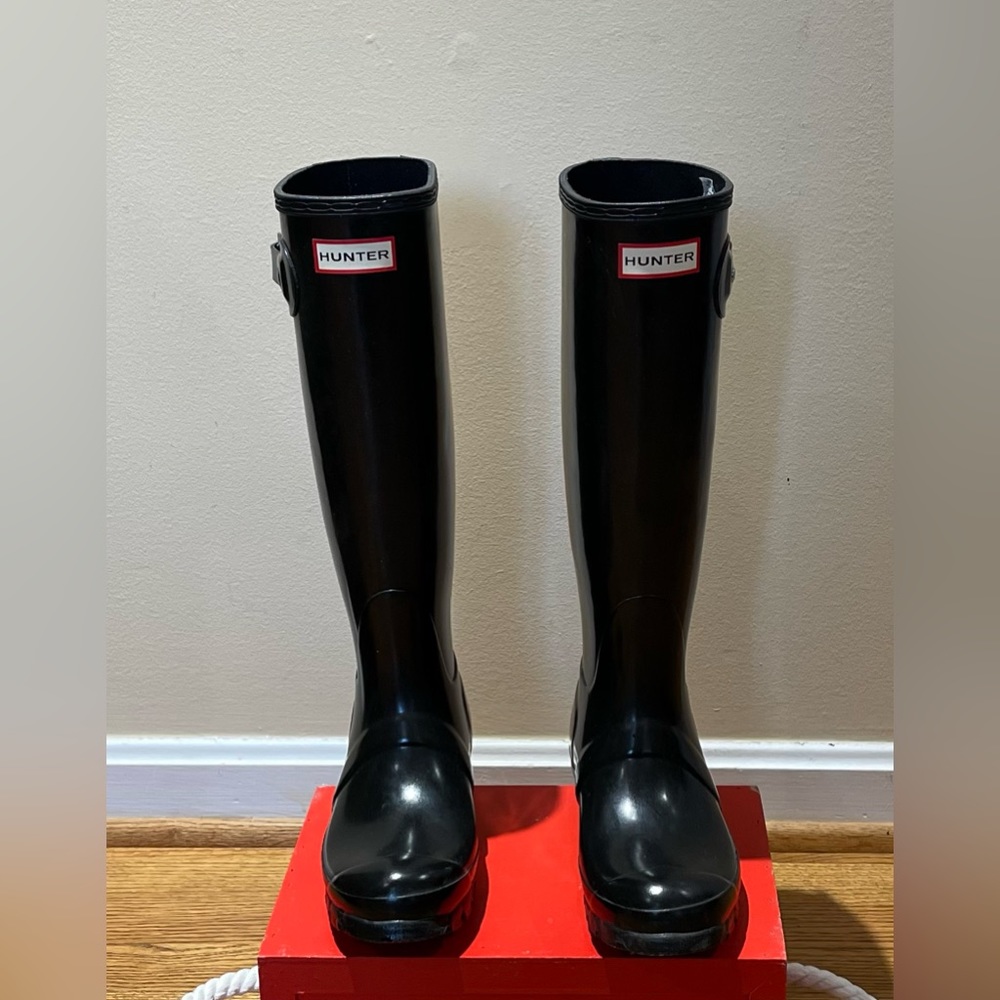 Hunter Tall adjustable black gloss rain boots